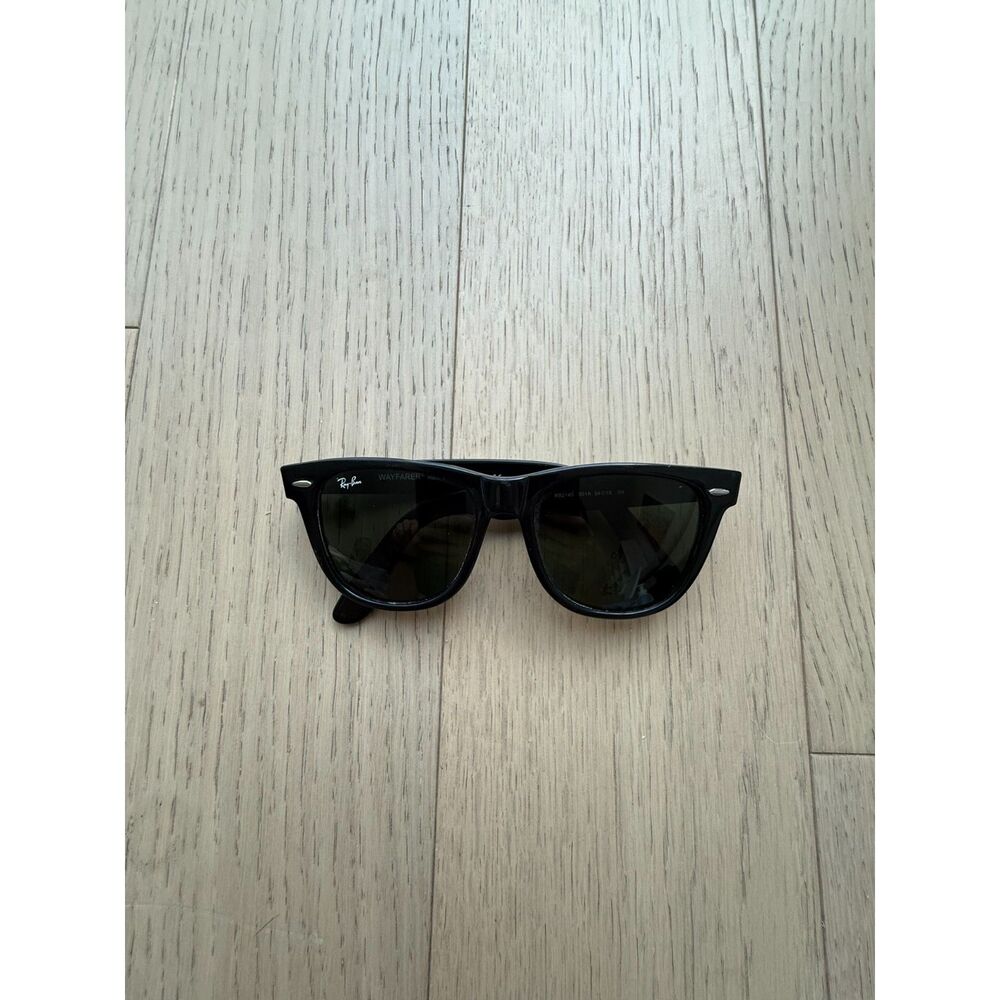 Ray-Ban WAYFARER